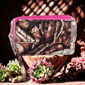 NWT CAMO QUILTED CROSSBODY ORGANIZER
